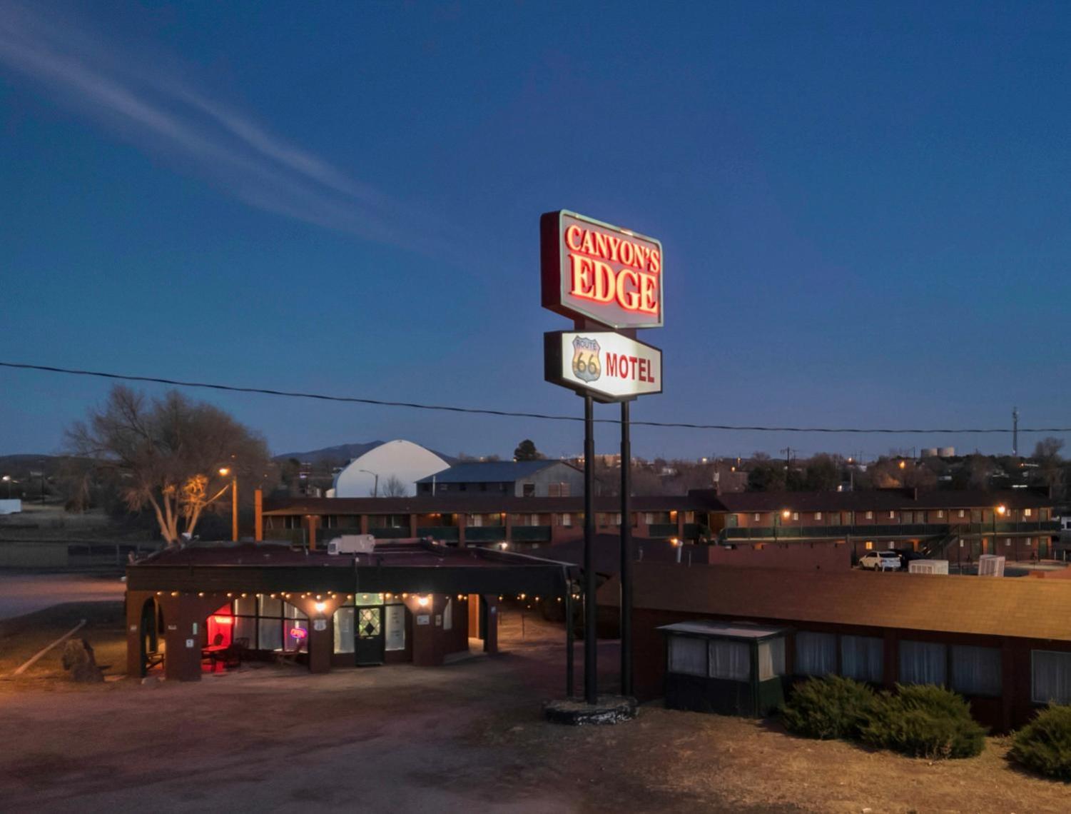 Canyon'S Edge Route 66 Motel แอชฟอร์ค ภายนอก รูปภาพ